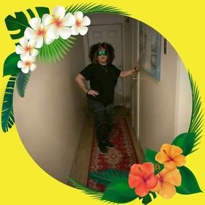 Meet your Posher, Aida